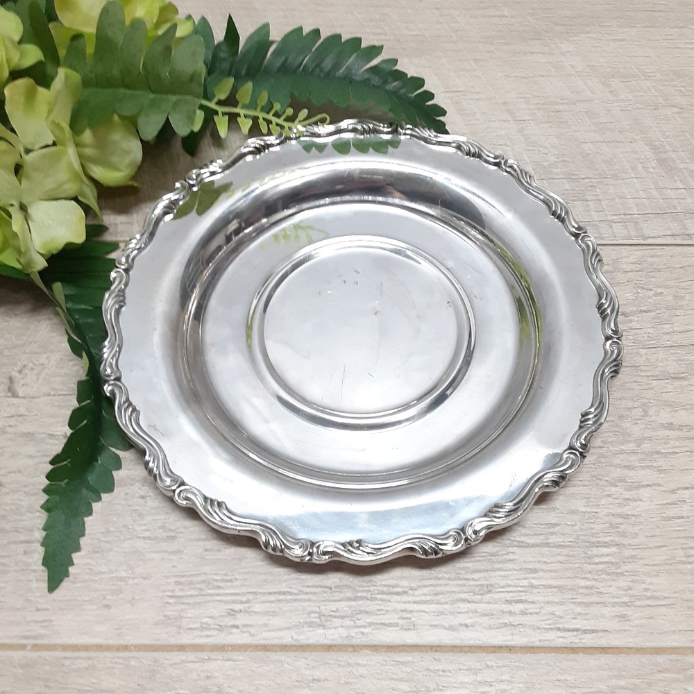 Vintage WM A Rogers/Oneida Silversmiths plate
